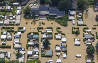 Aerial photo, Ruhr flood, flooding, flooded campsite leisure centre Ruhr Valley, Winz, Hattingen,