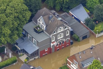 Aerial photo, Ruhr floods, floods at Laupendahler Landstraße in Essen-Werden, Werden, Essen, Ruhr