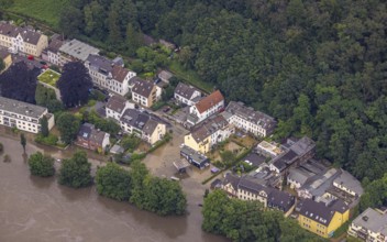 Aerial photo, Ruhr floods, floods at Laupendahler Landstraße in Essen-Werden, Werden, Essen, Ruhr