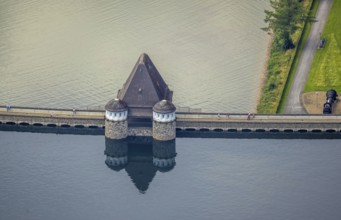 Aerial view, flood after heavy rainfall, Möhne dam with water level, Möhne dam wall, Günne, Lake