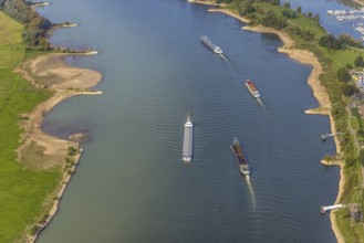 Aerial view, inland navigation on the river Rhine in the district Büderich in Wesel, Lower Rhine,