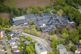 Aerial view, Geschwister-Scholl-Gymnasium with sports hall and indoor swimming pool Oberwengern,