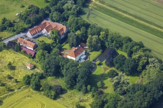 Aerial view, moated castle Haus Echthausen, Echthausen, Wickede, Sauerland, North Rhine-Westphalia,