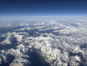 View from an altitude of 11000 metres to the Großglockner massif in the centre of the picture in