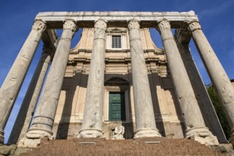 Steep view from ground level of Via Sacra in Augustan times in antiquity on columns made of