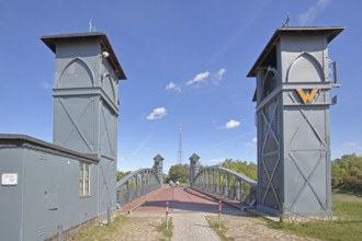 Railway lift bridge built in 1893 today's bicycle bridge, lift bridge, railway bridge, commercial
