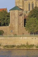 Historic Kiek in de Köken as part of the former city fortifications, defence defence tower, Elbe
