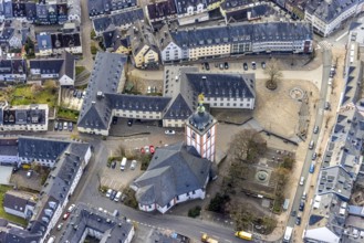Aerial view, Old Town with Town Hall and St. Nicholas Church, Krämergasse and Kornmarkt,