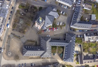 Aerial view, Old Town with Town Hall and St. Nicholas Church, Krämergasse and Kornmarkt,