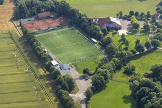Aerial view, sports ground DJK - Blau Weiß Büderich, Kuniberthalle Büderich Schützenhalle with