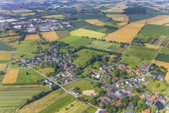 Aerial view, meadows and fields with view of Sönnern, Hammer Straße industrial estate, Werl,