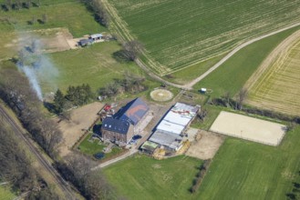 Aerial view, Pferdefreunde Emmelsum, club grounds Heinrichstraße, Emmelsum, Voerde, Ruhr area,