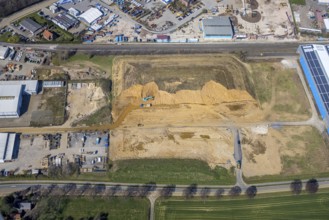 Aerial view, embankments and construction site Böskenstraße for new company settlements, Emmelsum,