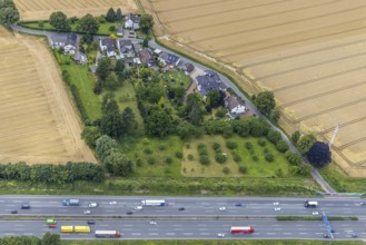 Aerial view, housing estate Massener Heide on the A1 motorway, Maßen, Unna, Ruhr area, North