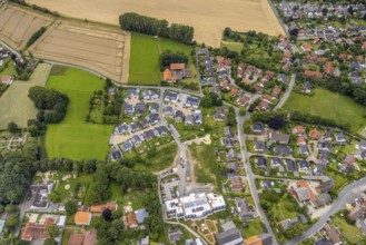 Aerial view, nursing home complex Haus am Hellweg and new development area housing estate Im Winkel