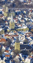 Aerial view, old town centre Soest, half-timbered houses, church St.. Petri (Alde Kerke), Church St