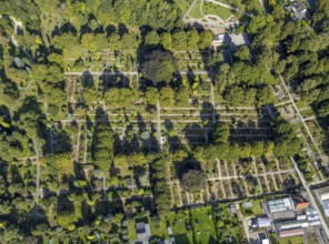 Aerial view, cemetery Öhde, also evang. cemetery Schwelm, in the district Öhde in Schwelm, Ruhr
