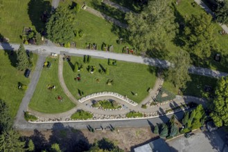 Aerial view, cemetery Öhde, also evang. cemetery Schwelm, in the district Öhde in Schwelm, Ruhr