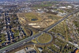 Aerial view, Former racecourse becomes a residential neighbourhood, Project Living by the lake at