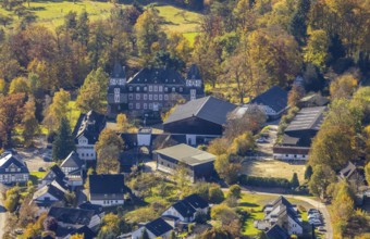 Aerial view, Hotel Schloss Gevelinghausen in the district of Gevelinghausen in Olsberg, Sauerland,