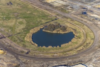 Aerial view, Former racecourse becomes a residential neighbourhood, Project Living by the lake at