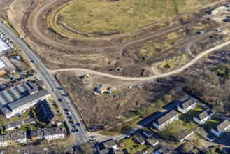 Aerial view, Former racecourse becomes a residential neighbourhood, Project Living by the lake at