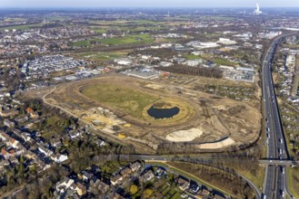 Aerial view, Former racecourse becomes a residential neighbourhood, Project Living by the lake at