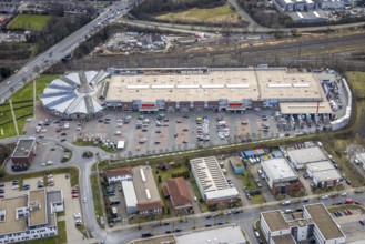Aerial view, CentrO Oberhausen with hagebaumarkt Ziesak, Marienviertel, Oberhausen, Ruhr area,