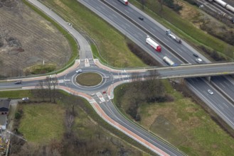 Aerial view, roundabout Weißensteinstraße at the motorway A3, Schwarze Heide, Oberhausen, Ruhr