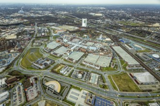 Aerial view, CentrO Oberhausen shopping centre, renovation work on the covered gasometer, Borbeck,