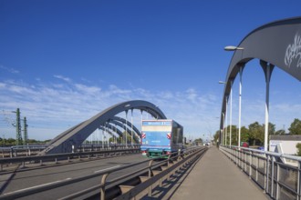 Road bridge Wilhlemsburger Brücke with lorry, Veddel, Hamburg, Germany