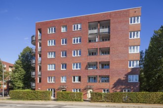 Old brick residential building, Veddel, Hamburg, Germany