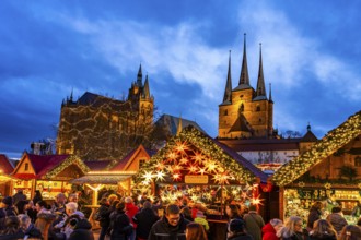 Christmas market in front of Erfurt Cathedral and the Severi Church on Cathedral Square in the