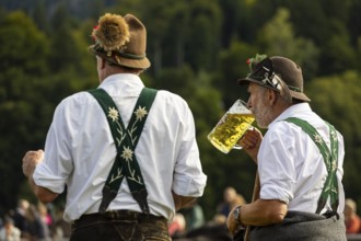 Cattle drive, herdsmen drinking beer, portrait, felt hat, chamois beard, traditional traditional