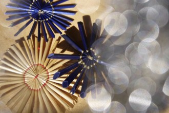 Homemade straw stars, beautiful bokeh, Christmas time, Germany
