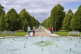 Path to the Monopteros columned temple, spa gardens, Bad Staffelstein, Upper Franconia, Franconia,