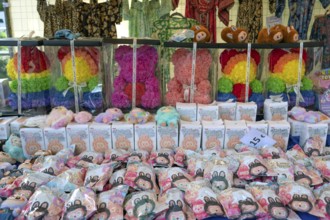 Sales stand with clothing and souvenirs, at the Nuremberg City Festival, Nuremberg Middle