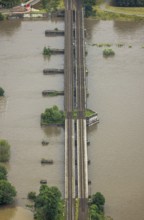 Aerial view, Ruhr flood, flooding, Eisaenbahnbrücke über die Ruhrauen, Speldorf - Nordwest, Mülheim
