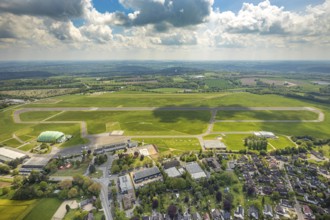 Aerial photo, Airport Essen/Mülheim, Holthausen - Southeast, Mülheim an der Ruhr, Ruhr area, North
