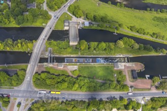 Aerial photo, Raffelberg lock, Raffelberg hydroelectric power station, Raffelberg bridge, lock