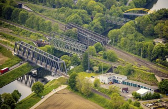 Aerial view, bridge landscape Ruhraue, railway bridges over the shipping canal, Speldorf -