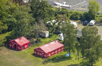 Aerial photo, airport Essen/Mülheim, puppet theatre tents, Holthausen - south-east, Mülheim an der
