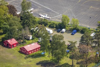 Aerial photo, airport Essen/Mülheim, puppet theatre tents, Holthausen - south-east, Mülheim an der