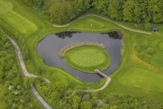 Aerial view, golf course golf club Mülheim an der Ruhr, golf course in the pond, Saarn - Süd,