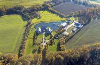 Aerial view, residential estate Bertingloh with lake in the district Halingen in Menden, Sauerland,