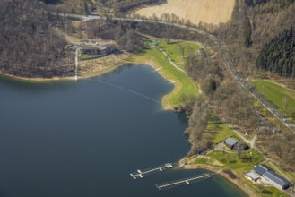 Aerial view, Berghauser Bucht - Badestrand am Hennesee, Berghausen, Meschede, Sauerland, North