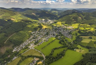 Aerial view, local view with spa gardens Saalhausen, Gleierbrück, Lennestadt, Sauerland, North