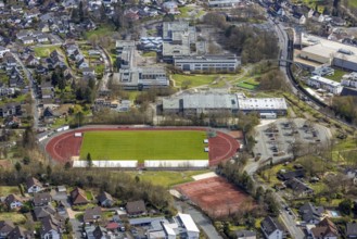 Aerial view, school centre with stadium Stählerwiese, kindergarten Hessengarten,