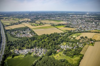Aerial view, housing estate Kupferberg at the motorway A2 in the district Kolonie Tannenberg,