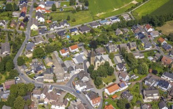 Aerial view, town centre with St. Margaret's Church and Lutherplatz in the Methler district, Kamen,